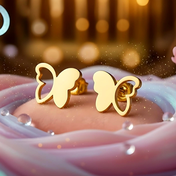 🆕️Glamorous 18K Gold-Plated Butterfly Stud Earrings Minimalistic Fashion Style - Picture 1 of 13